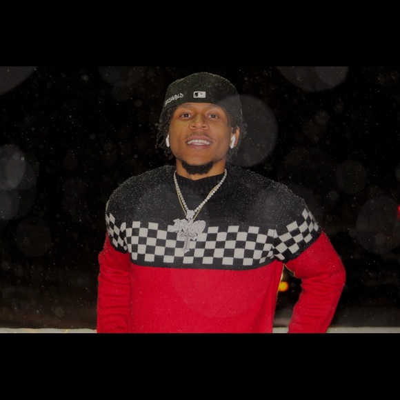 Profile Picture of Brandon Collier (@24braco) on Poshmark