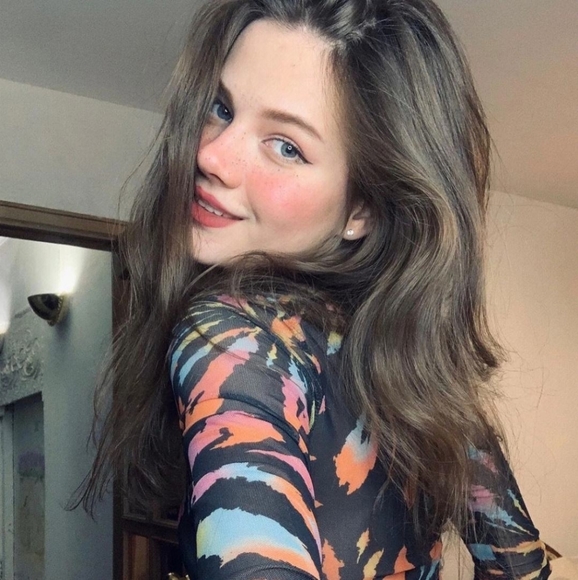 Profile Picture of Brett casesh H (@brettcasesh) on Poshmark