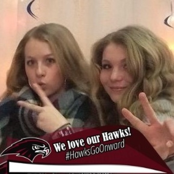 Profile Picture of Denise Mohr (@denisemohr44) on Poshmark