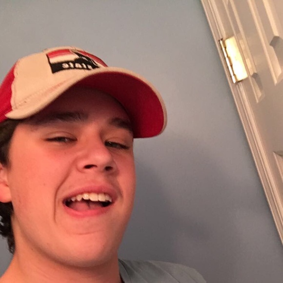 Profile Picture of Danny Smith (@dannyxsmith) on Poshmark