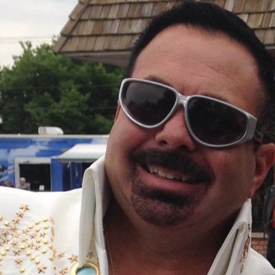 Profile Picture of Jeffery W. Richards (@jefferyelvis) on Twitter