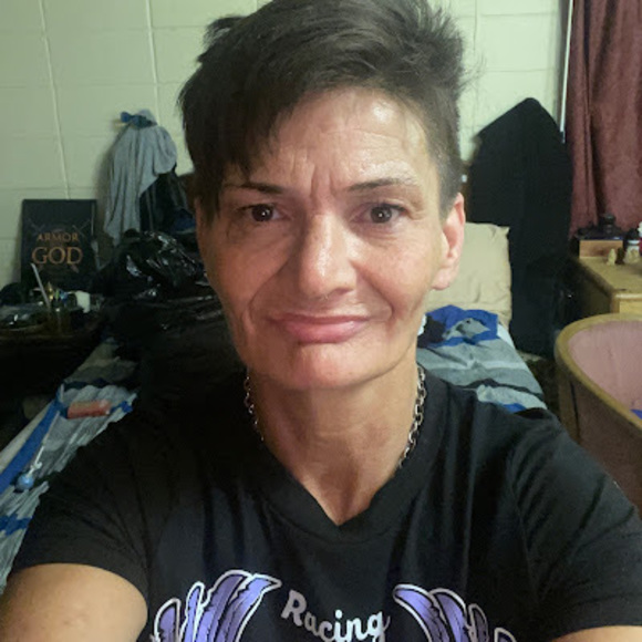 Profile Picture of Cheryl Maples (@cherylmaples831) on Poshmark