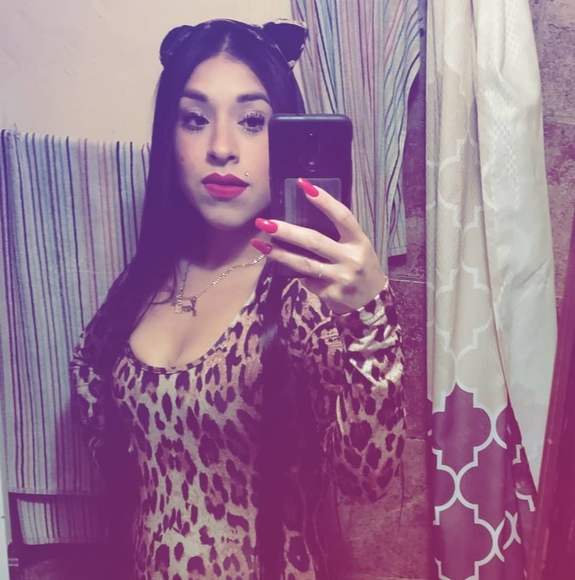 Profile Picture of Janet Soriano (@blushez310) on Poshmark