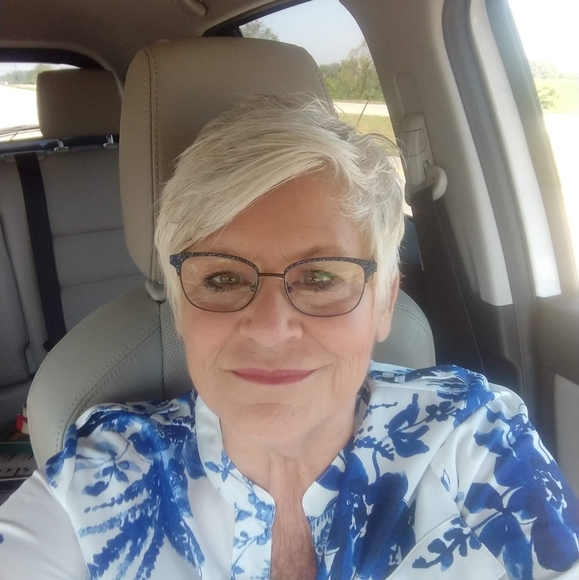 Profile Picture of Peggy Embree (@1954pie) on Poshmark
