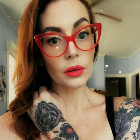 Profile Picture of Whitney Kiser (@wkiser10) on Poshmark