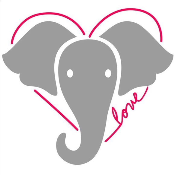 Profile Picture of Delkis Aurich (@daurich) on Poshmark