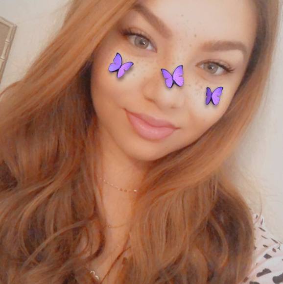 Profile Picture of Alexa Quintero (@lexyyq) on Poshmark