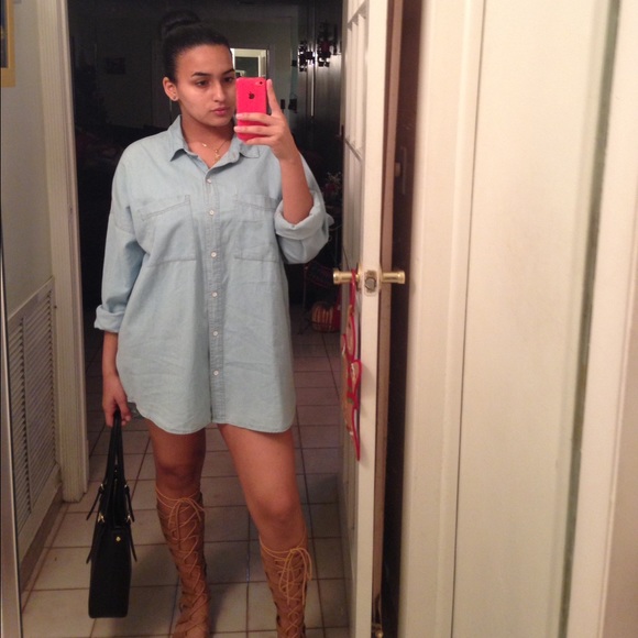 Profile Picture of Melanie Toledo (@melaniechaaim) on Poshmark