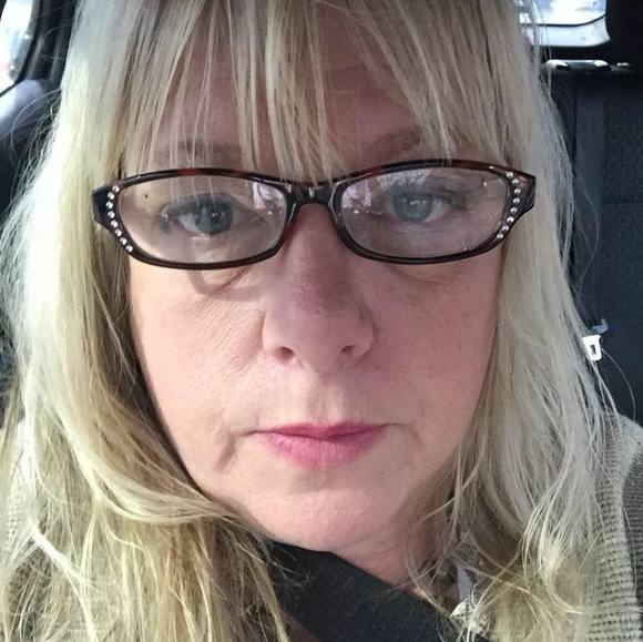 Profile Picture of Renee Pearce lynn (@emhs_luv2cheer) on Poshmark