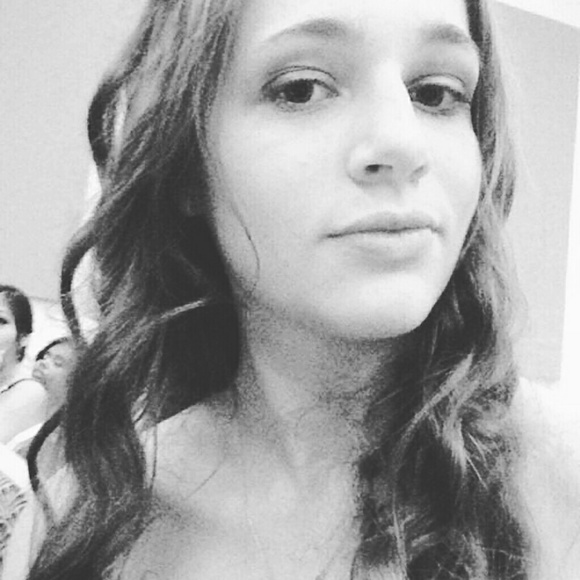 Profile Picture of Dawn Springer (@dawn_springer) on Poshmark