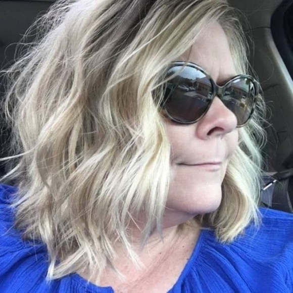 Profile Picture of Ellen Goad (@ellen_goad) on Poshmark
