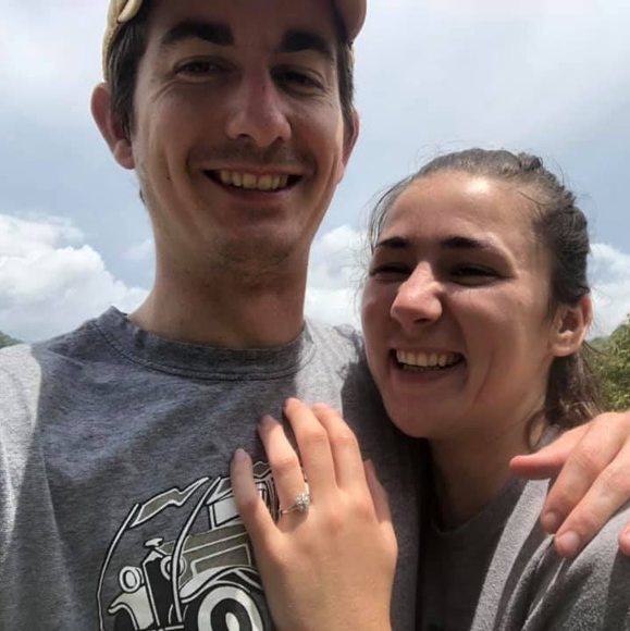 Profile Picture of Emma Loniewski (@ebloniewski) on Poshmark