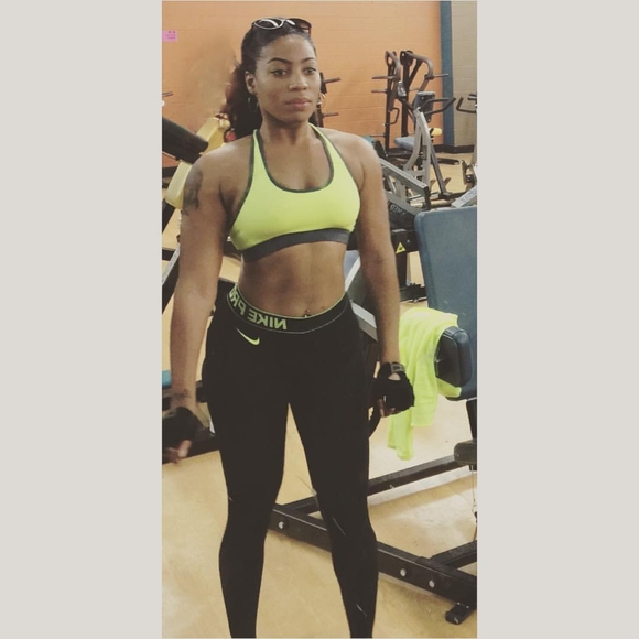 Britney Tankard - Poshmark Profile Picture of Britney Tankard (@wittybeauty90) on Poshmark