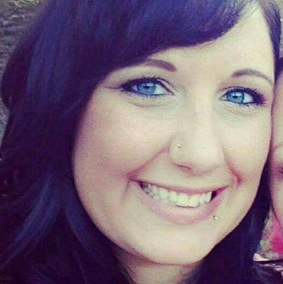 Profile Picture of Danielle Dimick (@dannyrae88) on Poshmark