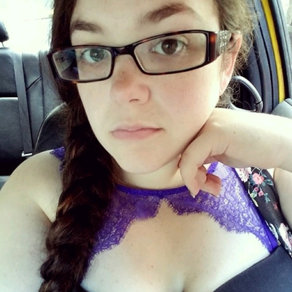 Profile Picture of Mckenzie Smith (@mcknz_smth) on Poshmark