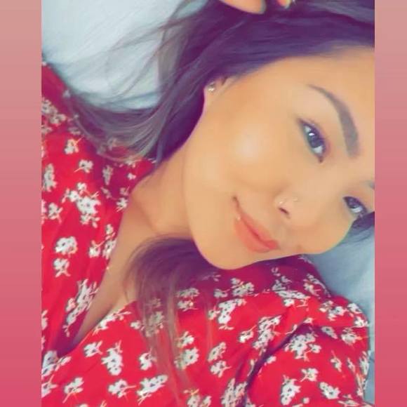 Profile Picture of Sandy Chang (@sandy_chang) on Poshmark