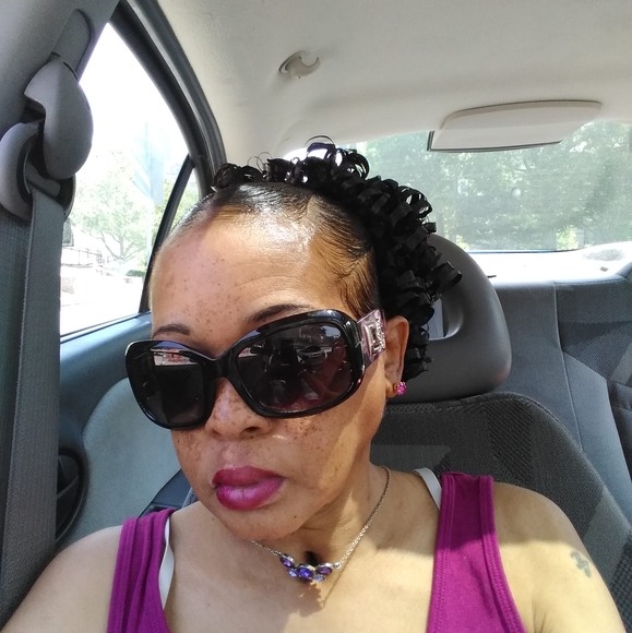 Profile Picture of Cherie Johnson (@cherieann0916) on Poshmark