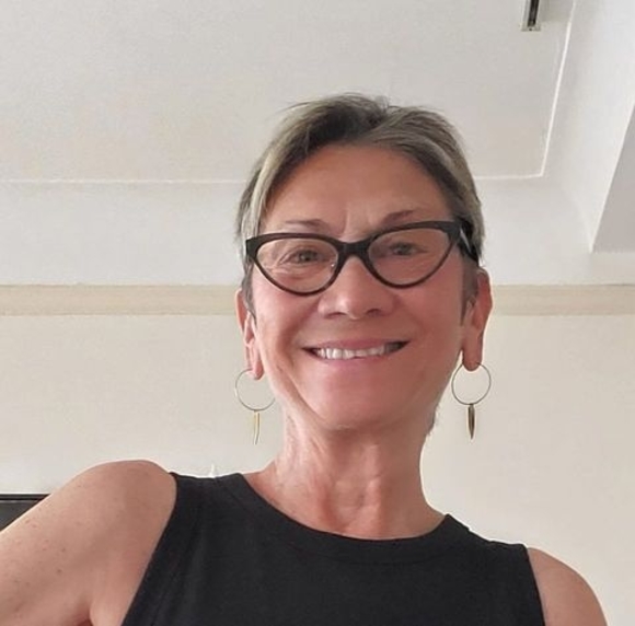 Gina Rogak - Poshmark Profile Picture of Gina Rogak (@gfrog57) on Poshmark