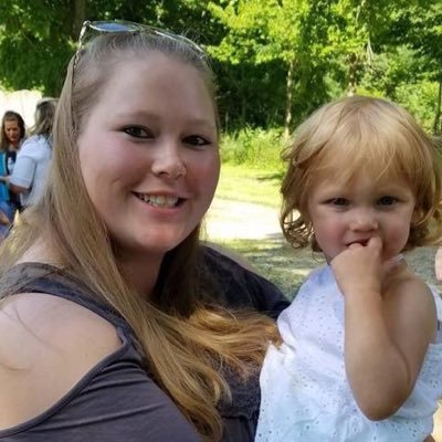 Profile Picture of Amanda Keeton (@AmandaKeeton12) on Twitter