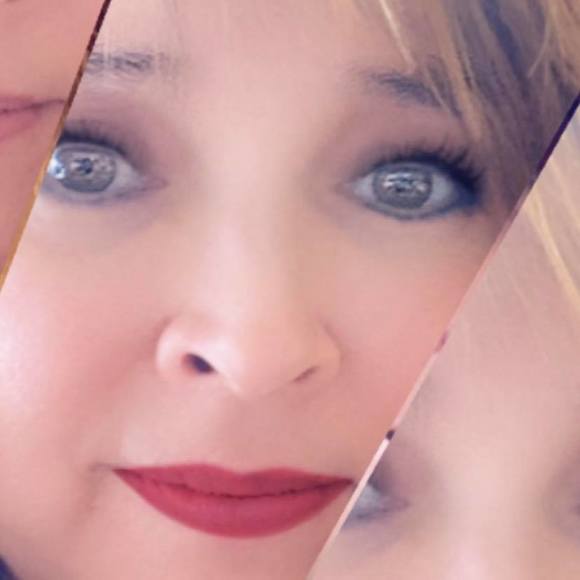 Profile Picture of Diana Fain (@dianafain) on Poshmark