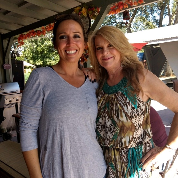 Profile Picture of Hallie Zaharris (@calichuckwagon) on Poshmark