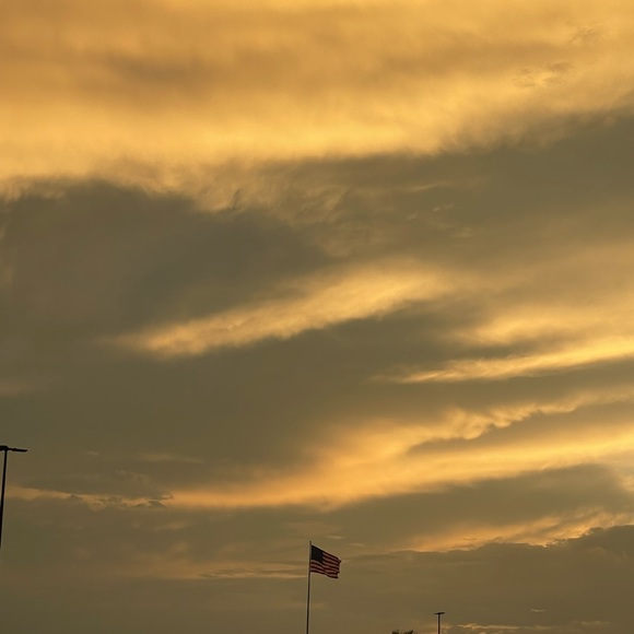 Profile Picture of Joslyn Jazwinski (@joslynjazwinski) on Poshmark