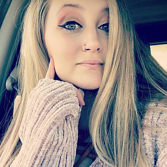 Profile Picture of Chasity Block (@chasityblock) on Poshmark