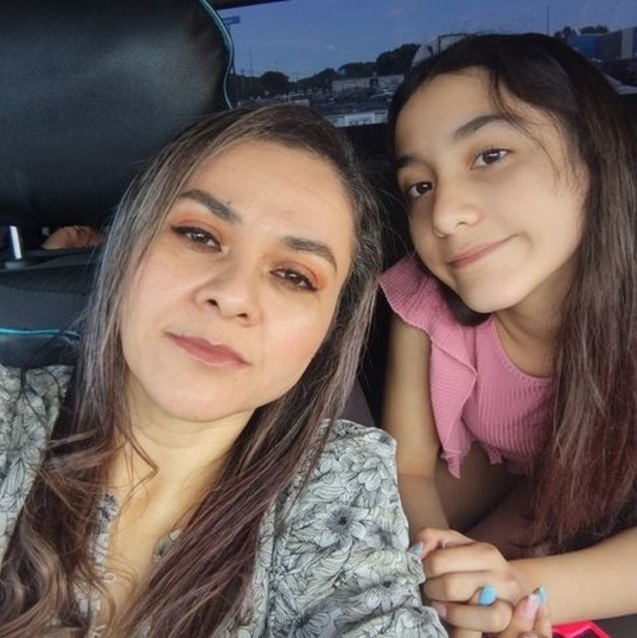 Profile Picture of Yolanda Acosta (@yolandaacost283) on Poshmark