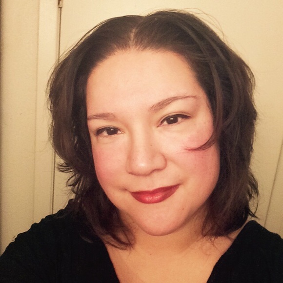 Profile Picture of Jessica Harkness (@jesseka312) on Poshmark
