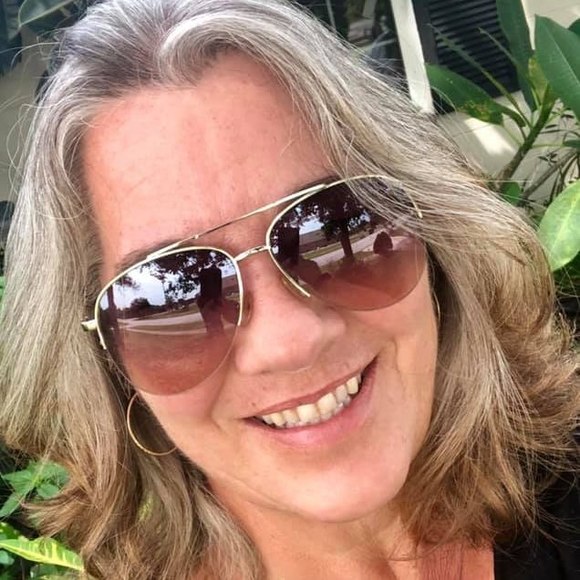 Profile Picture of Chrissy Neuhardt (@chrissyneuhardt) on Poshmark