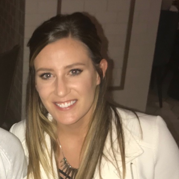 Profile Picture of Molly Steinkamp (@mastein14) on Poshmark