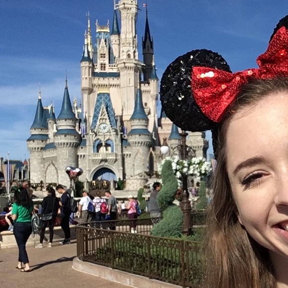 Profile Picture of Auburn Diffie (@auburn_d) on Poshmark