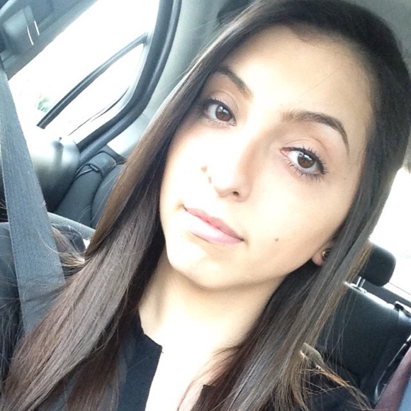 Profile Picture of Claudia Caldera (@calderac) on Poshmark