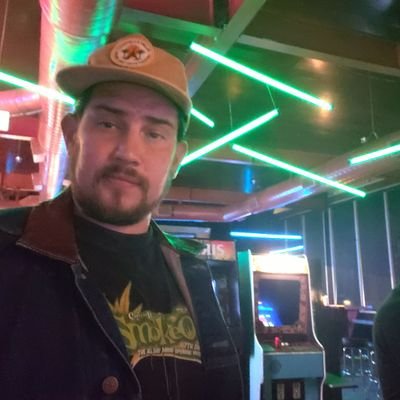 Profile Picture of Frank Bernard (@FB3PLAYHOUSE) on Twitter