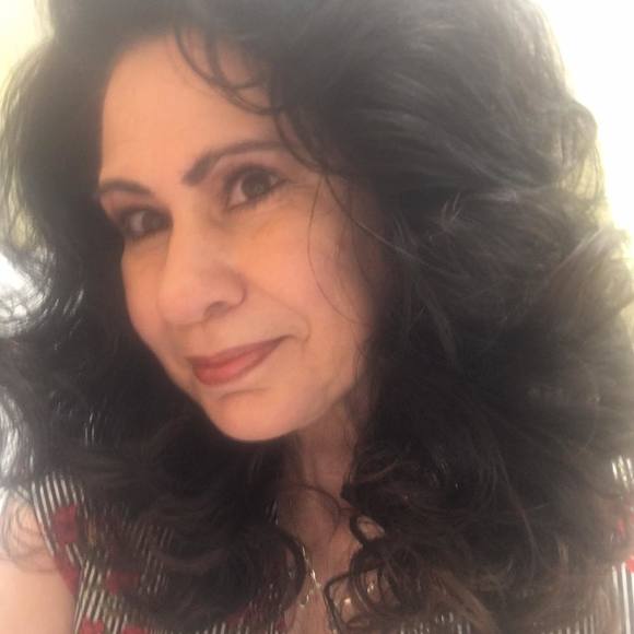 Profile Picture of Gusto-pamela Guadamuz (@pamelaguada) on Poshmark