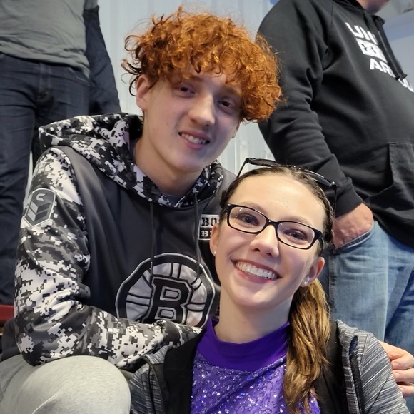 Sam Craveiro - Poshmark Profile Picture of Sam Craveiro (@samcraveiro) on Poshmark