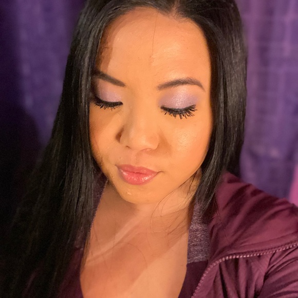 Profile Picture of Violet Kim (@violet1494) on Poshmark