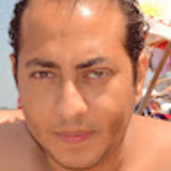 Profile Picture of Tarek Helmy (@tarek_helmy) on Poshmark