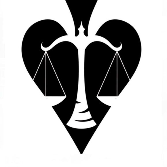 Profile Picture of Jay Curtis (@clichegamer08) on Poshmark