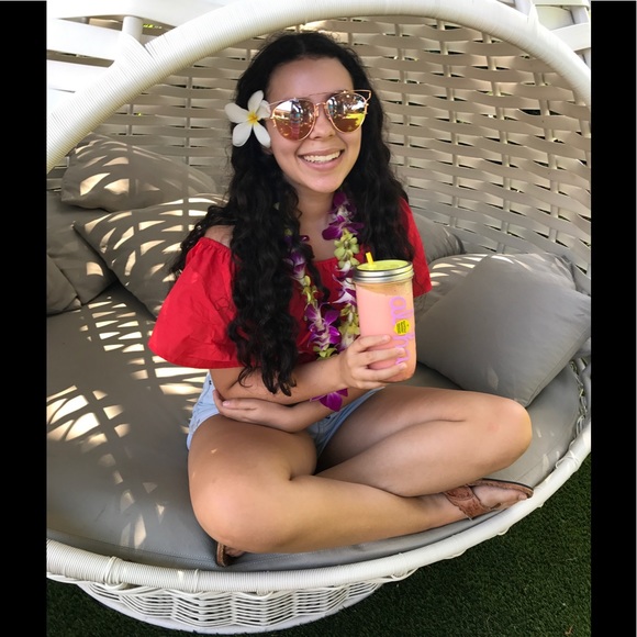 Profile Picture of Savannah Rivera (@savyrivera01) on Poshmark