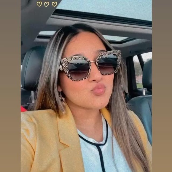 Profile Picture of Arylianet Rodríguez (@arylianet) on Poshmark