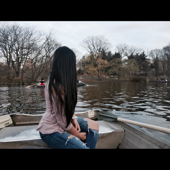 Profile Picture of Daisy Urrego (@daisyu1797) on Poshmark