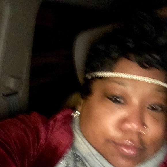 Profile Picture of Kathy Avent (@kavent65) on Poshmark