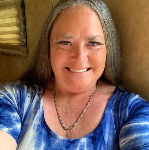 Profile Picture of Cindy Geiwitz (@zendragon1970) on Poshmark