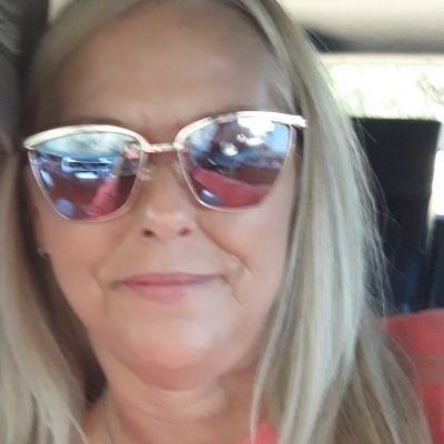 Profile Picture of Kim Robbins (@kimrobbins00) on Twitter