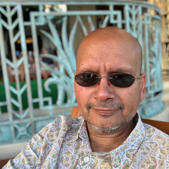 Profile Picture of Raghavan Iyer (@raghavaniyer) on Poshmark