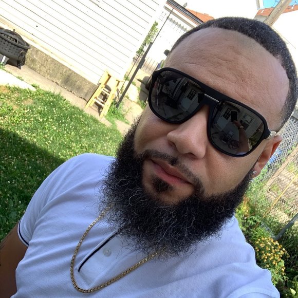 Profile Picture of Joshua Skipper (@joshuaskipper) on Poshmark