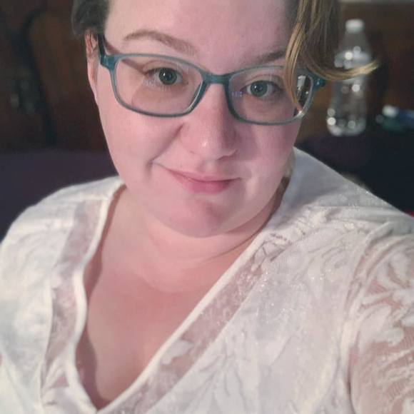 Profile Picture of Sammy Ryan (@samantha_ryan) on Poshmark