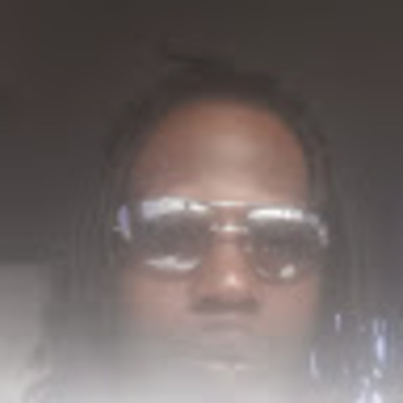 Profile Picture of Jeris Robinson (@jeris_robinson) on Poshmark