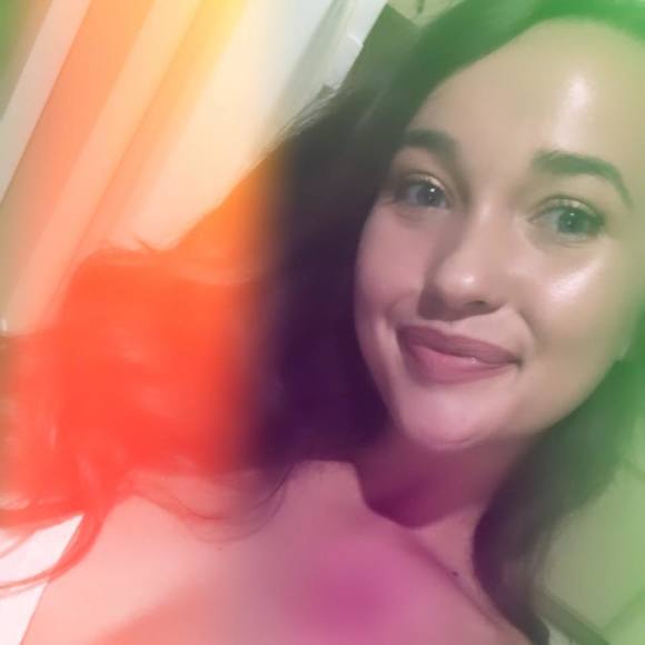 Profile Picture of Martina Pavicic (@teno) on Poshmark